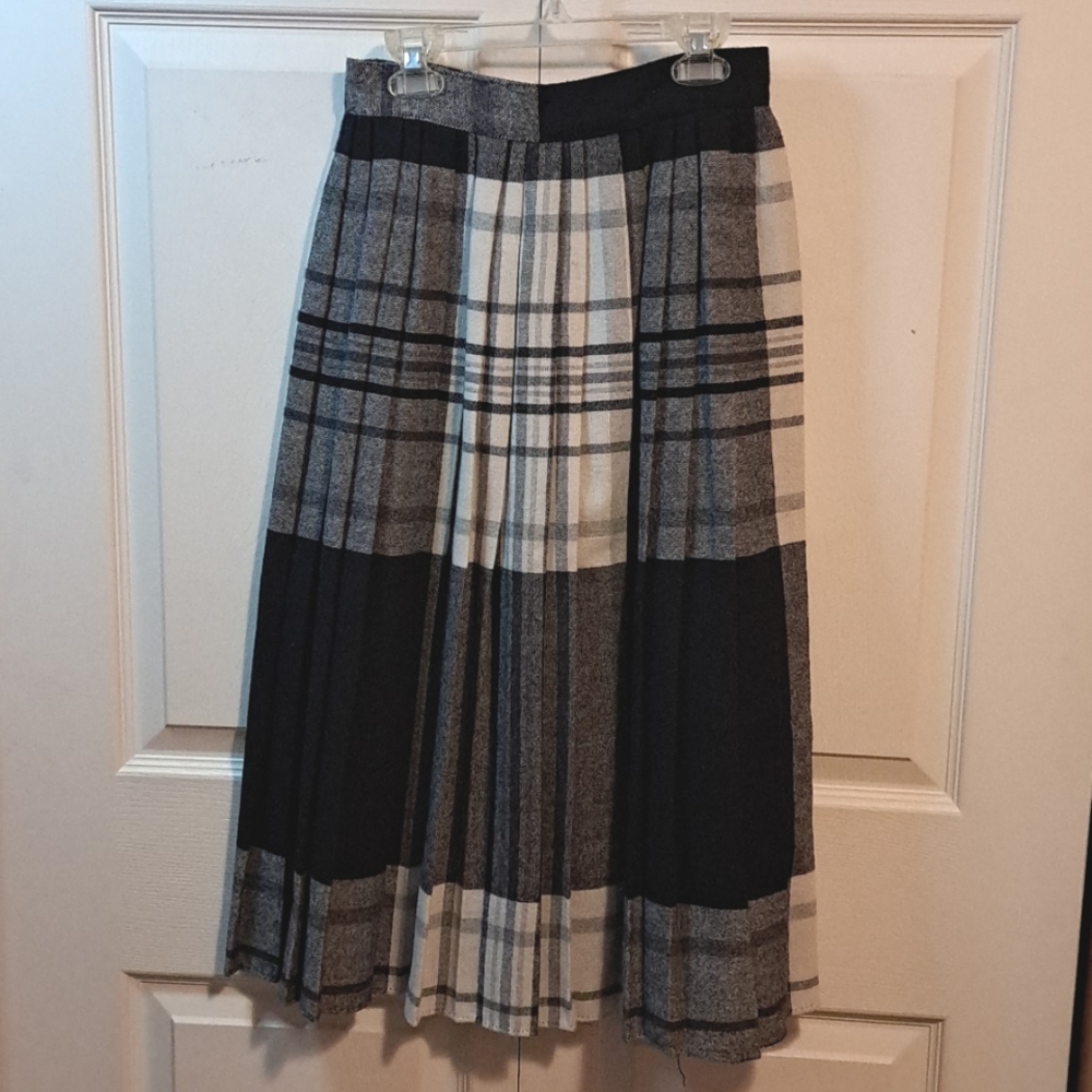 Vintage Haberdasher pleated straight a-line plaid wool blend maxi skirt - 7/8